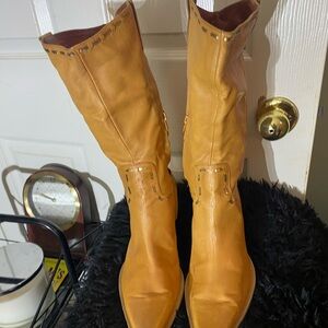 Women's Tan Leather Boots